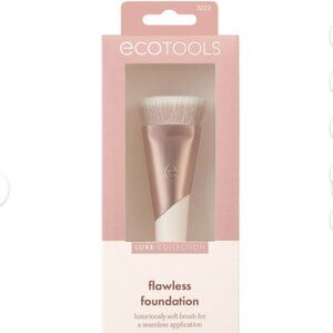 $7 When Bundled • EcoTools Flawless Foundation Brush